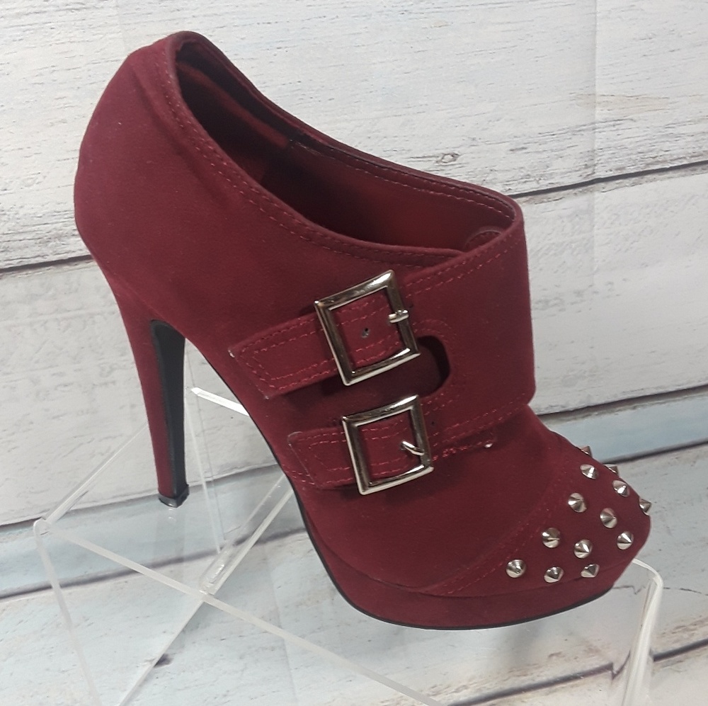 Shoedazzle Platform Heels Studded Shoes Sz 7